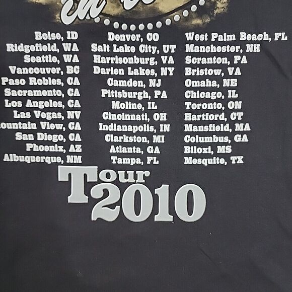 Trace Adkins T Shirt Adult Medium Cowboys Back In Town Concert Tee 2010 Made USA - Picture 9 of 14